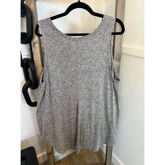 Old Navy Luxe Swing Tank - Picture 4 of 4